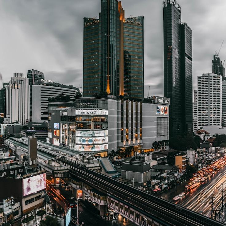 Sophie Laurent - Expat family life guide in France